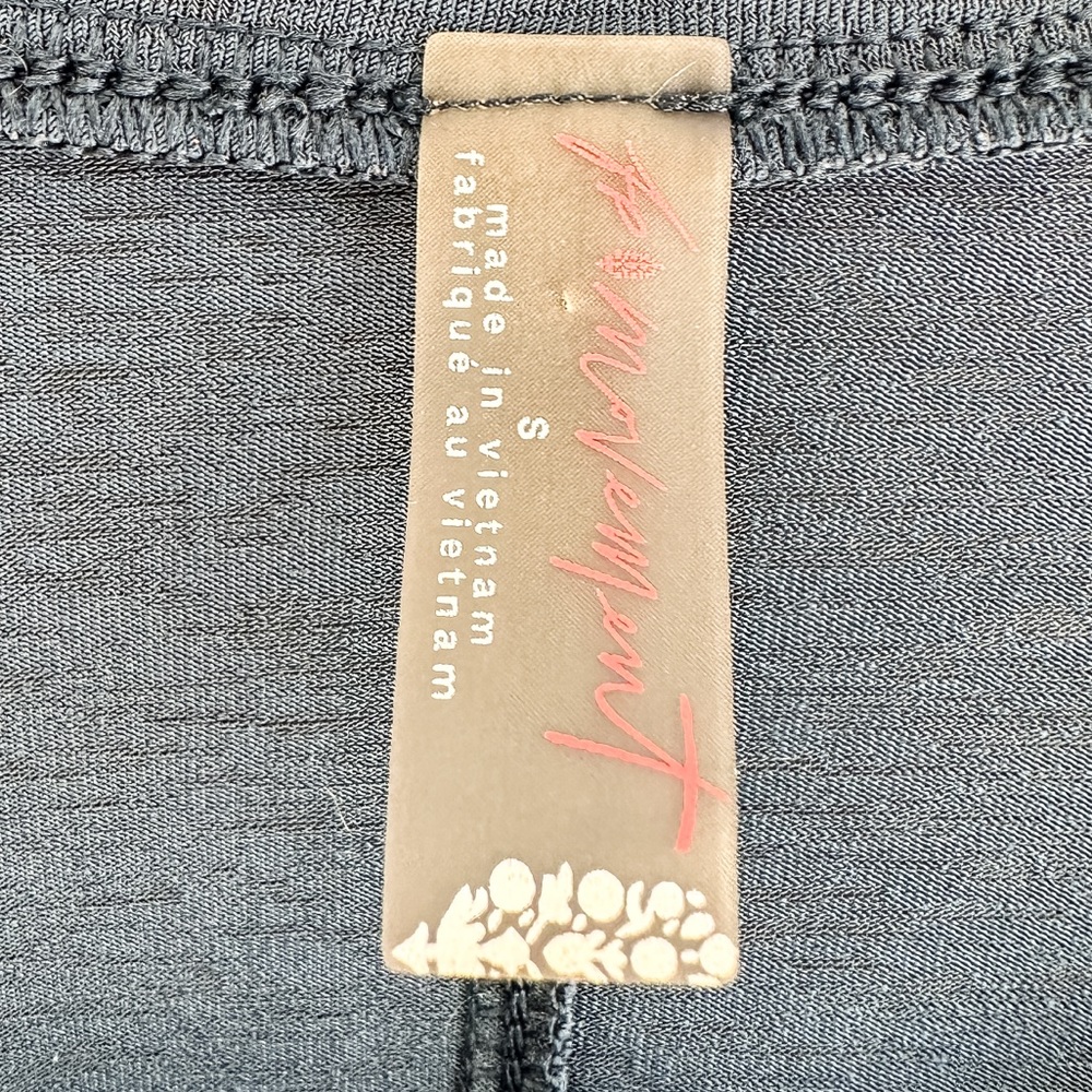 FREE PEOPLE Movement Tempo UV Protection Long Sleeve Top Navy Blue - Small - Picture 4 of 13